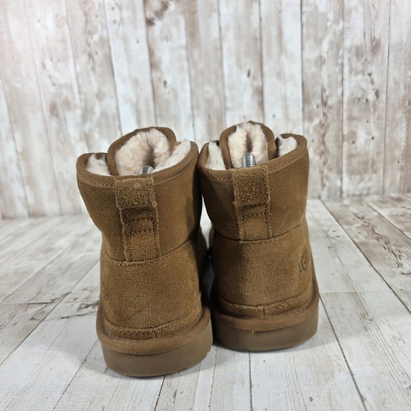 UGG Neumel Chestnut Suede Lace Up Ankle Boots 1017320K Women - Picture 3 of 8